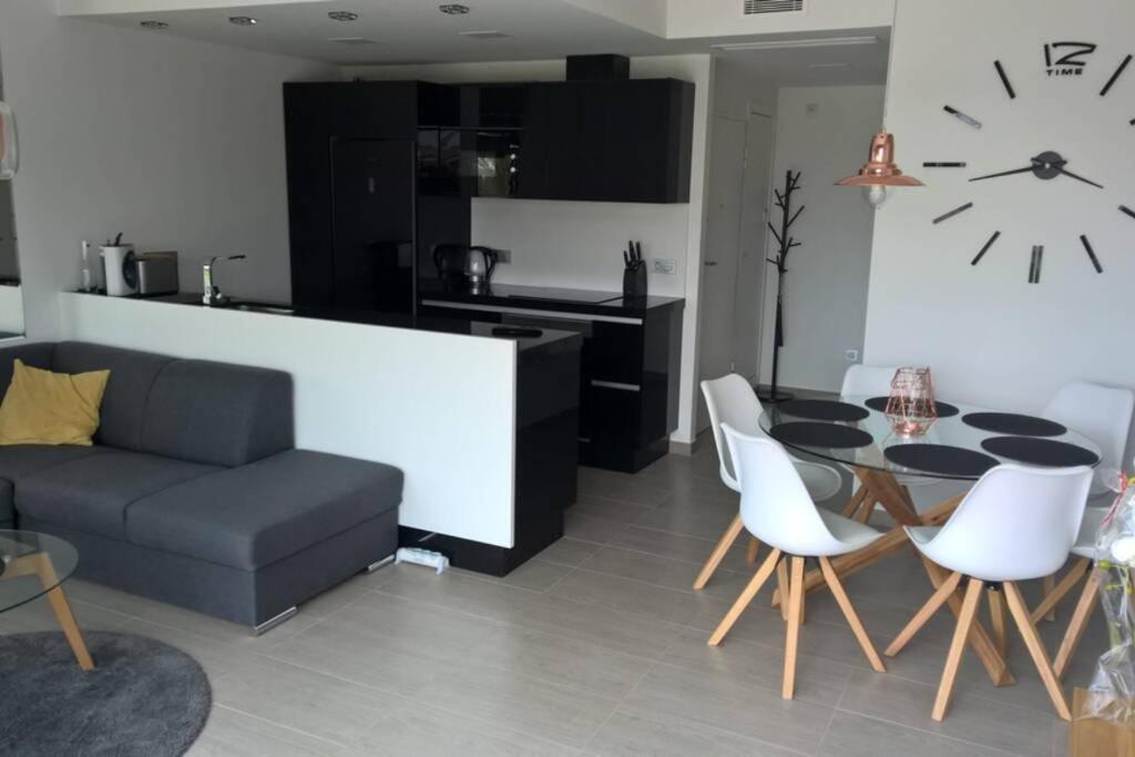 Sun Terrace Apartment Torrevieja Bagian luar foto