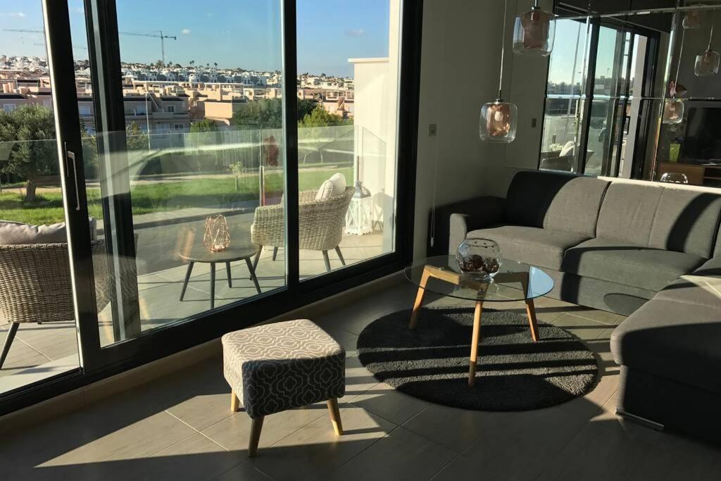 Sun Terrace Apartment Torrevieja Bagian luar foto
