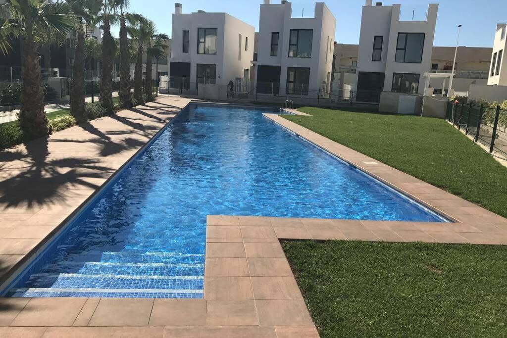 Sun Terrace Apartment Torrevieja Bagian luar foto