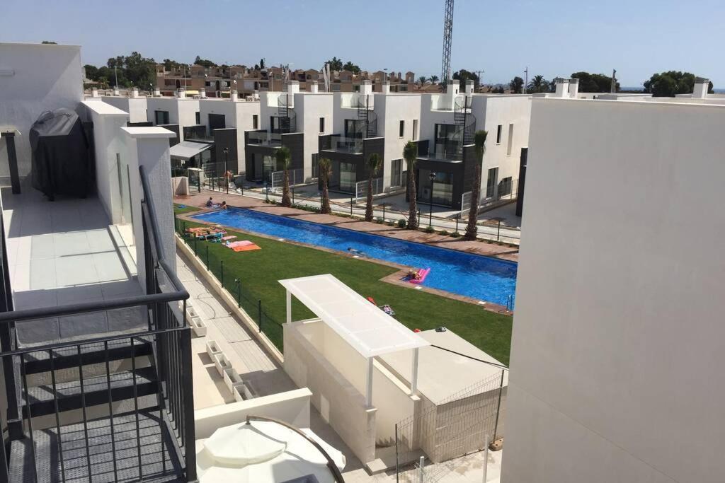 Sun Terrace Apartment Torrevieja Bagian luar foto