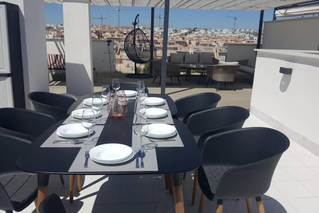 Sun Terrace Apartment Torrevieja Bagian luar foto